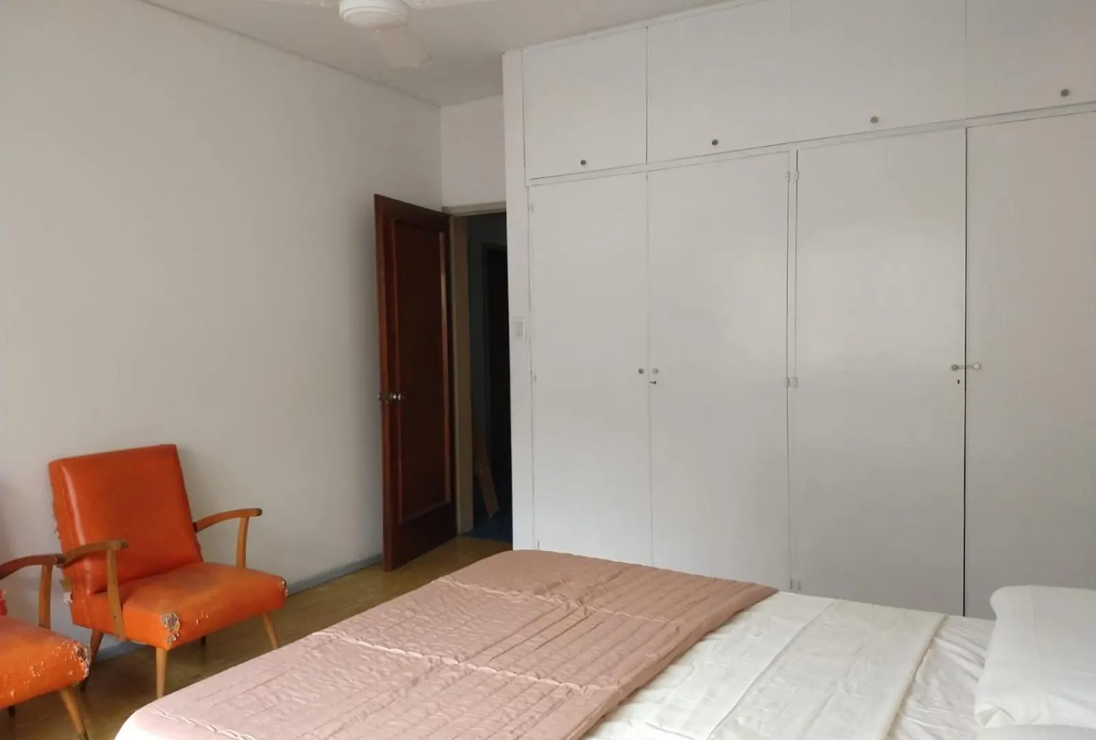 홈스테이 Habitaciones Con Bano Compartido En Departamento Mid Century Modern 멘도사